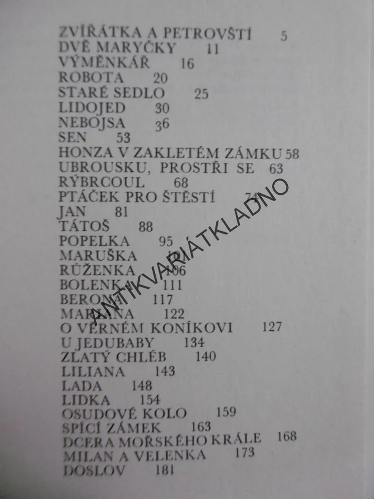 ZVÍŘÁTKA A PETROVŠTÍ, VÁCLAV ŘÍHA, **an