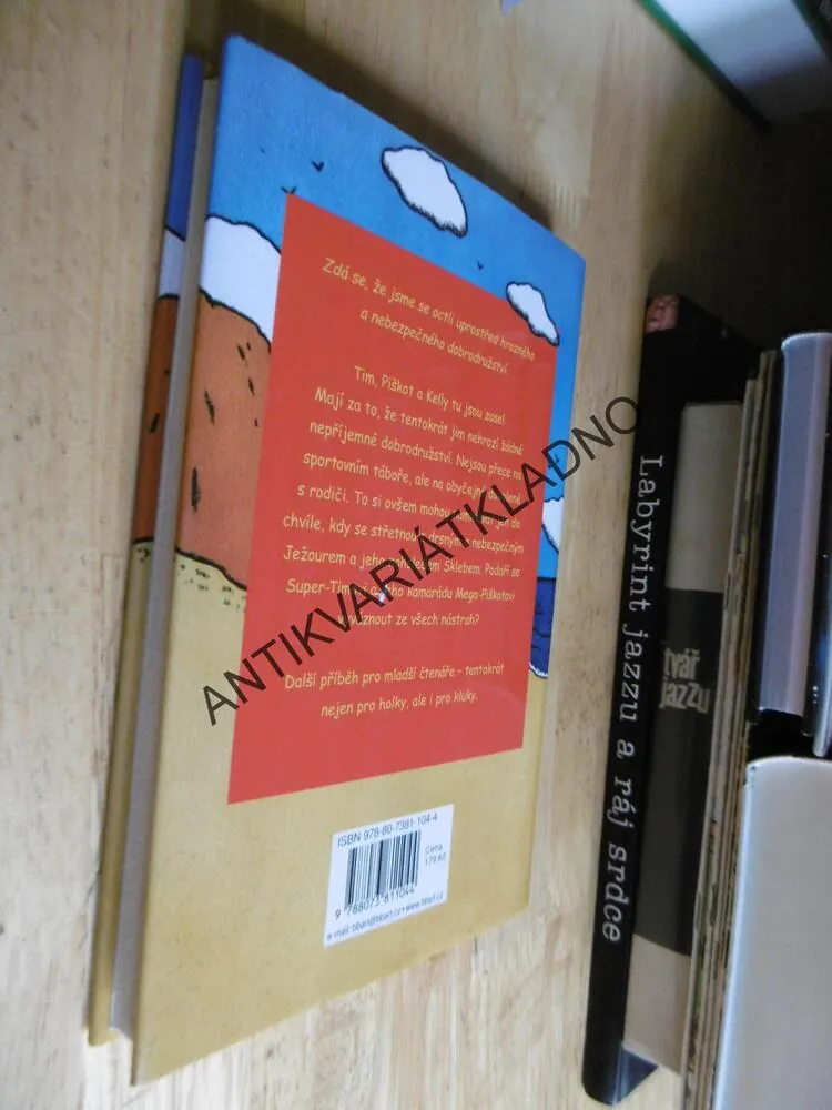 POHŘBEN ZAŽIVA, JACQUELINE WILSONOVÁ, **an
