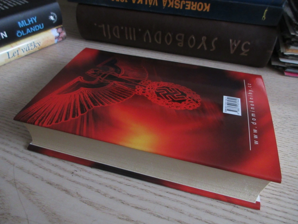 HOLCROFTOVA ÚMLUVA, ROBERT LUDLUM, **an