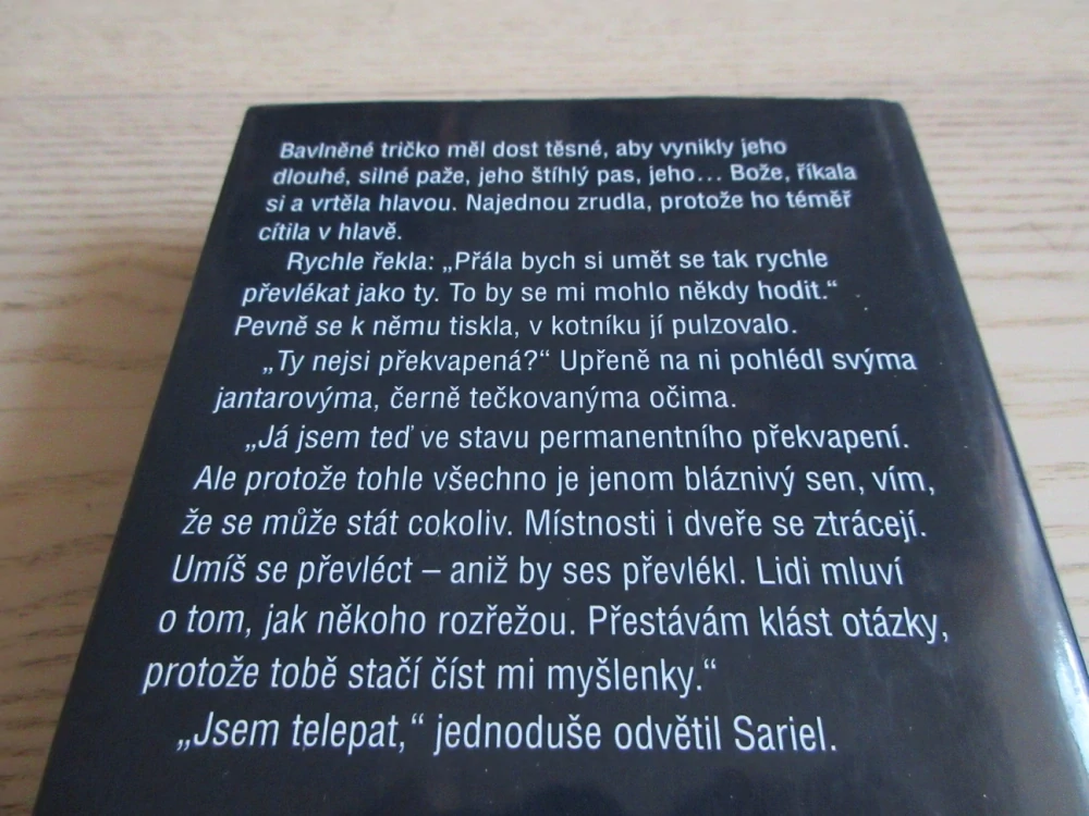 KDYŽ UVĚŘÍŠ, JESSICA INCLÁN, **an