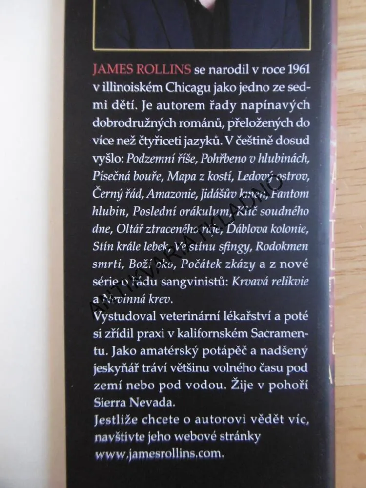 ŠESTÝ ZÁNIK, JAMES ROLLINS