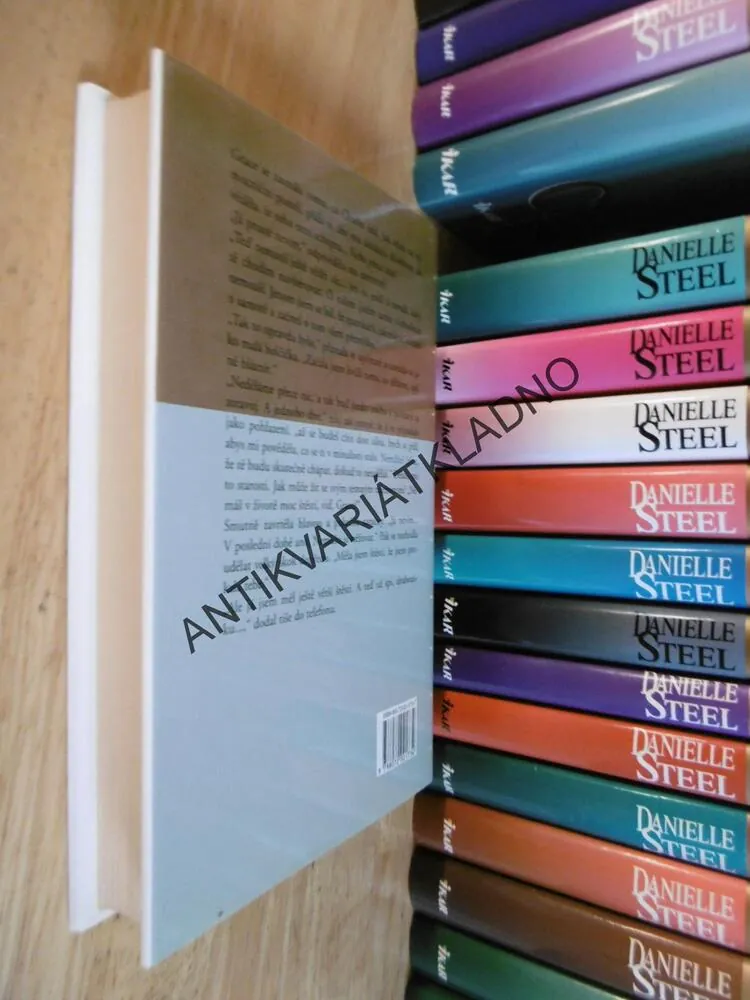 ZÁŠŤ, DANIELLE STEEL, **an