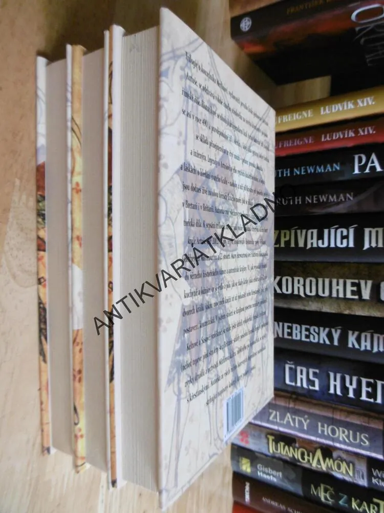 KOUZELNÍK MERLIN, 1-3, MARY STEWARTOVÁ, **an