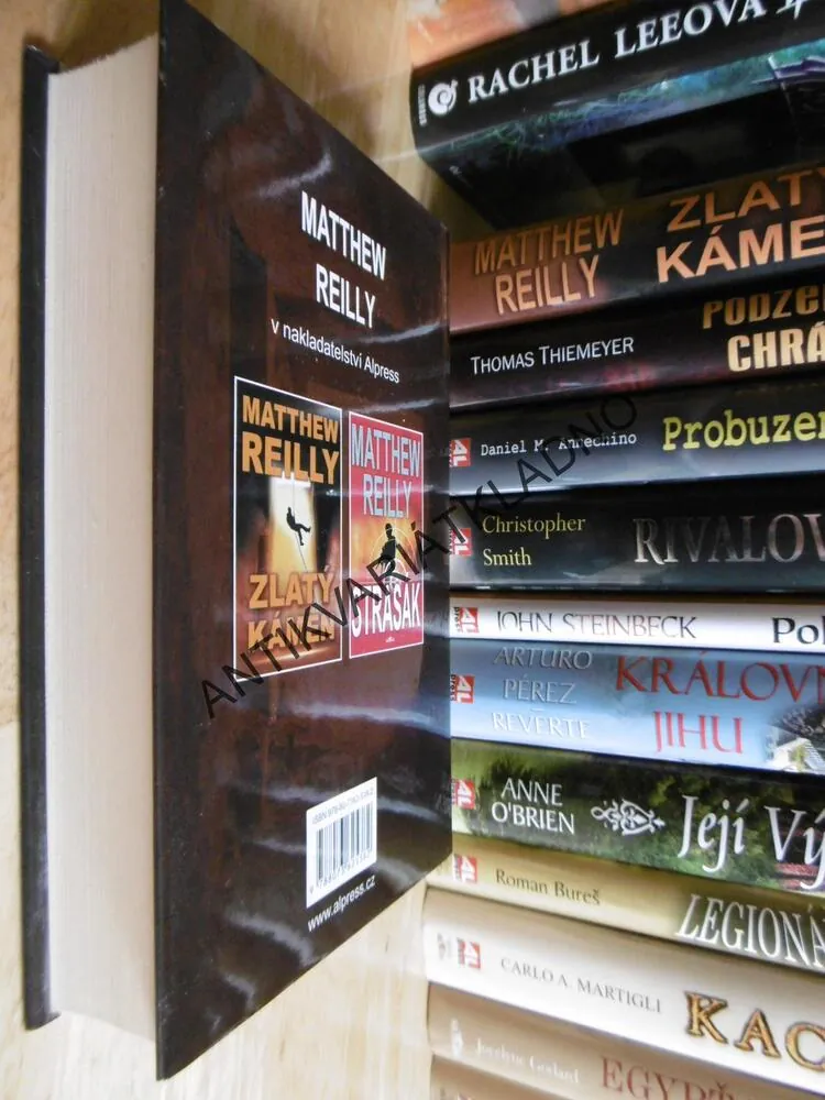 POSVÁTNÉ KAMENY, MATTHEW REILLY, **an