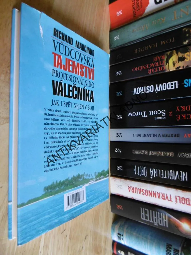 VŮDCOVSKÁ TAJEMSTVÍ PROFESIONÁLNÍHO VÁLEČNÍKA, RICHARD MARCINKO, **an