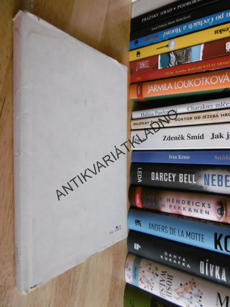 OSTŘE SLEDOVANÉ VLAKY, BOHUMIL HRABAL, **an