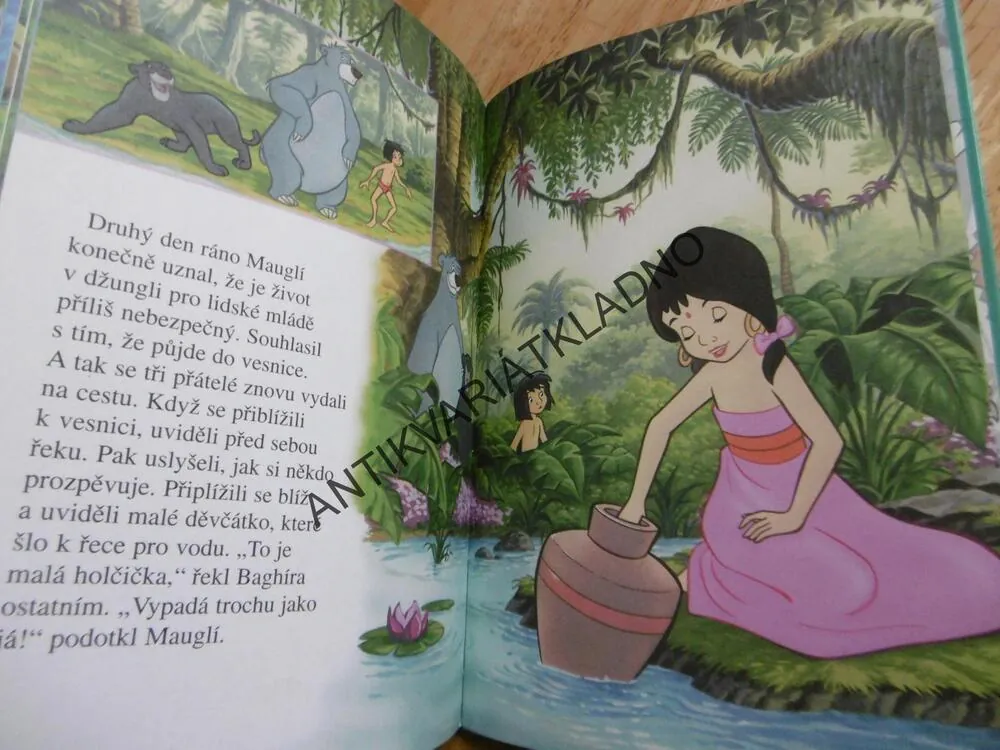 KNIHA DŽUNGLÍ, WALT DISNEY, **an