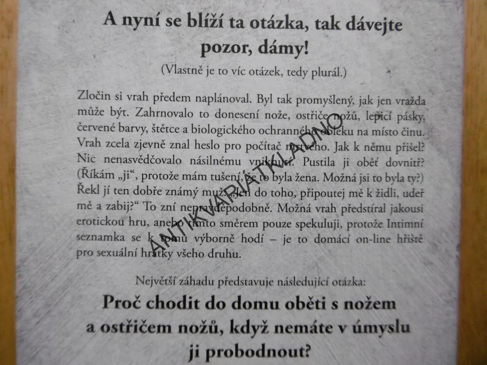 BLUDNÁ SDĚLENÍ, SOPHIE HANNAH, **an