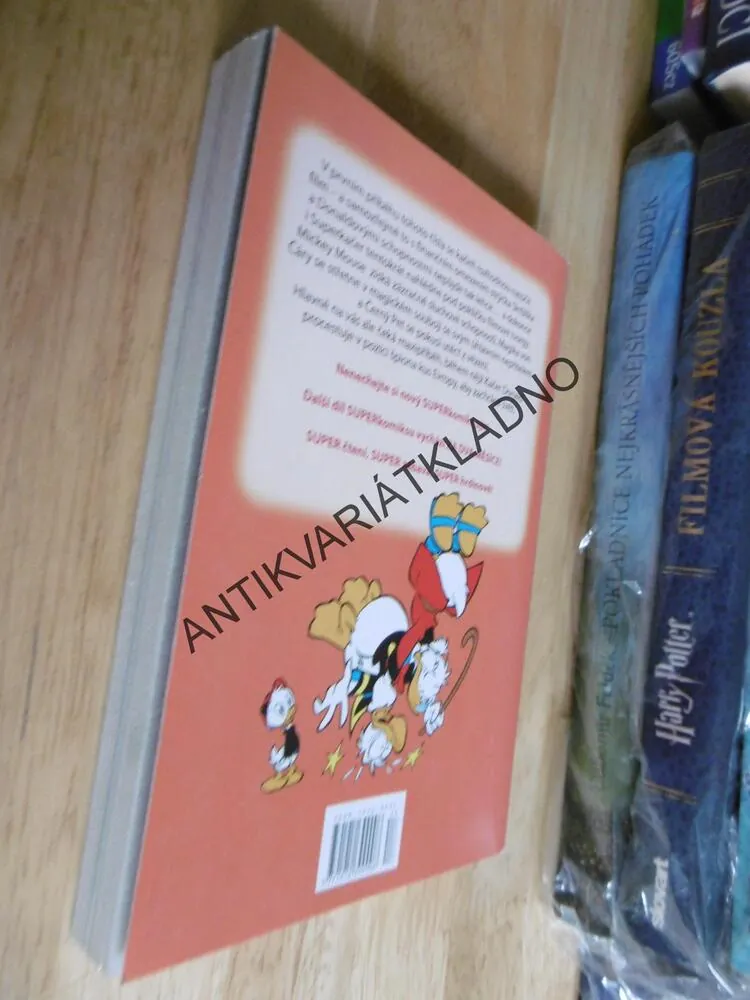 SUPER KOMIKS DISNEY, KAČER DONALD, 256 STRAN, 17/2012