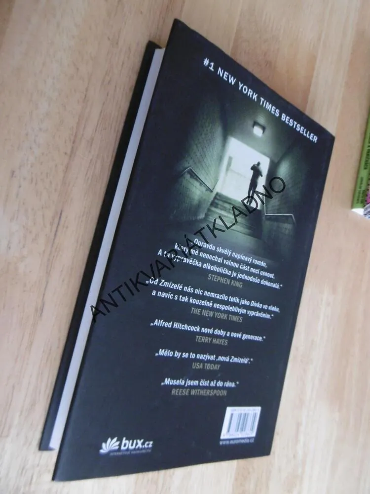 DÍVKA VE VLAKU, PAULA HAWKINS, **an