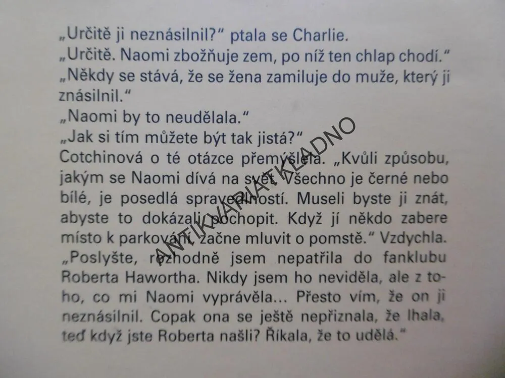 ZTRÁTY A LŽI, SOPHIE HANNAH, **an