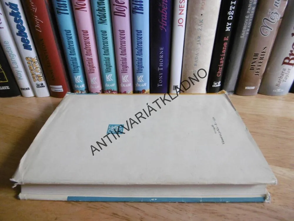 ŽIVOTOPISY DVANÁCTI CÍSAŘŮ, GAJUS SUETONIUS TRANQUILLUS, **an
