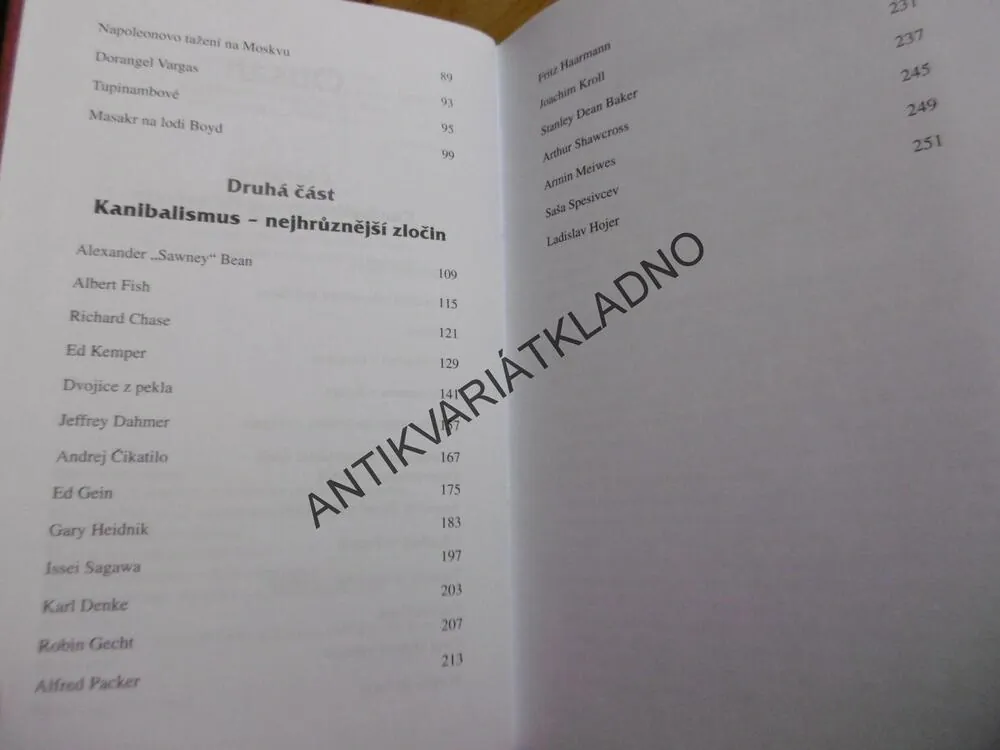 NEJKRUTĚJŠÍ KANIBALOVÉ V DĚJINÁCH, RAY BLACK