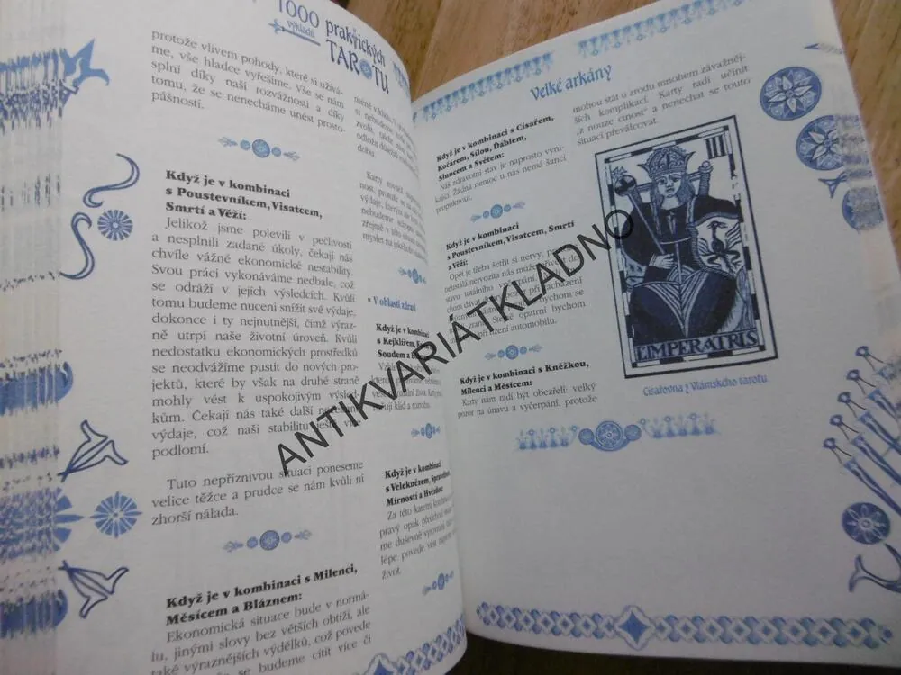 1000 PRAKTICKÝCH VÝKLADŮ TAROTU
