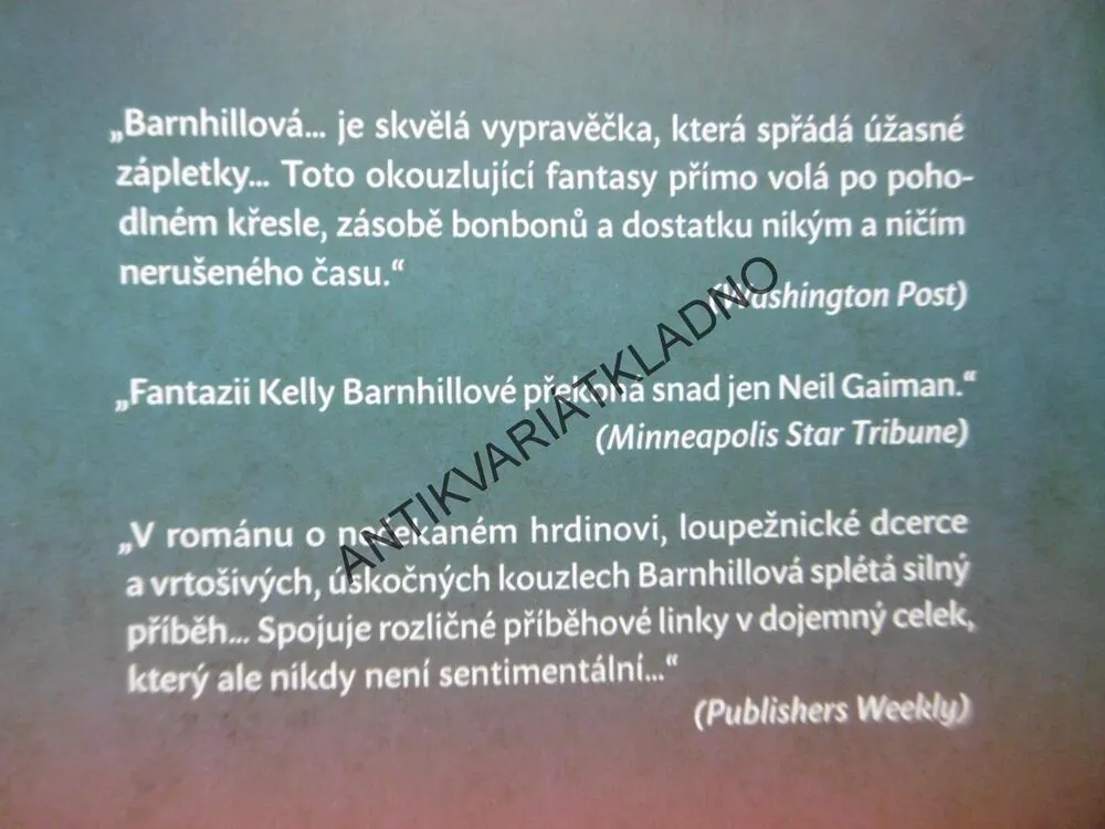 ČARODĚJČIN SYN, KELLY BARNHILLOVÁ, **an