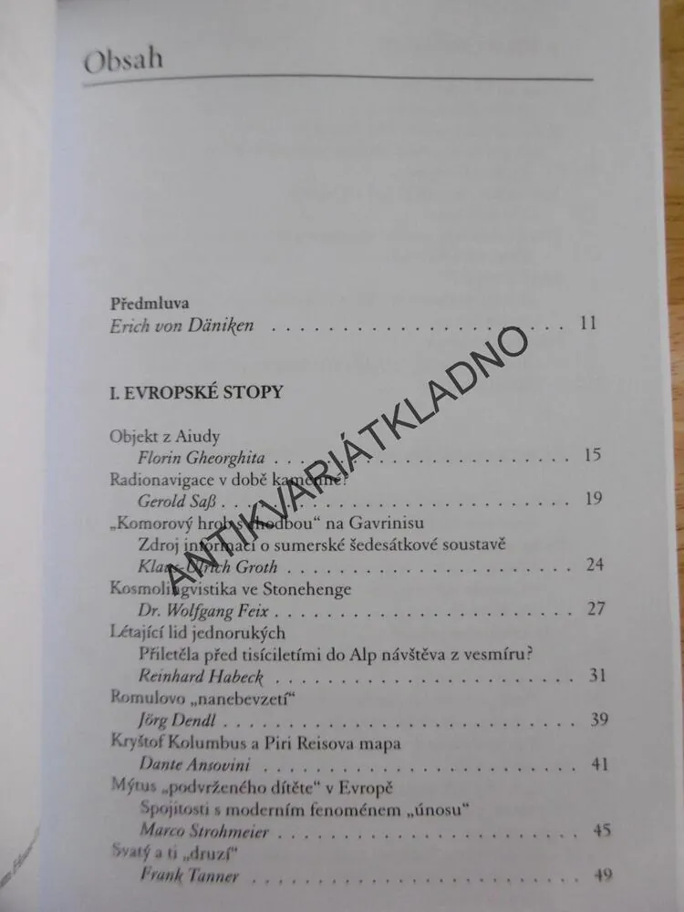 NEZNÁMÉ Z VESMÍRU, KOSMICKÉ STOPY, NÁLEZY, OBJEVY A FENOMÉNY, ERICH VON DÄNIKEN, **an