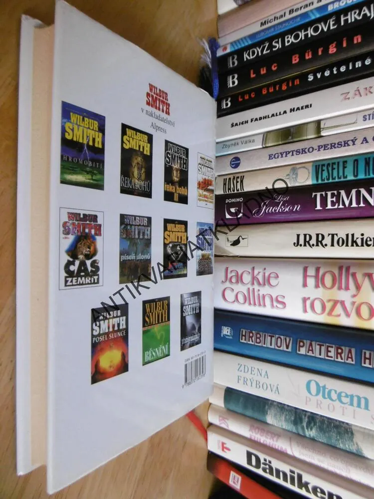 LOVCI DIAMANTŮ, WILBUR SMITH, **an