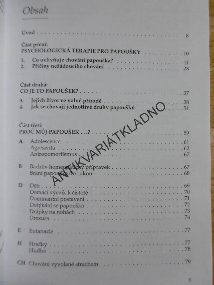 PROČ MŮJ PAPOUŠEK...? ROSEMARY LOW, 