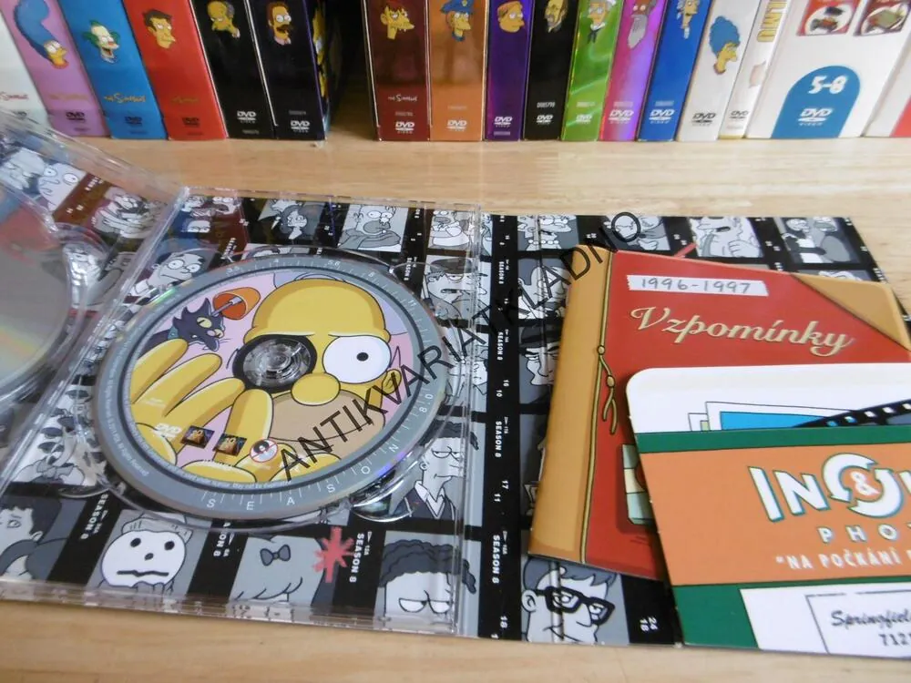 SIMPSONOVI, KOMPLETNÍ OSMÁ SÉRIE, 3 DVD FILM