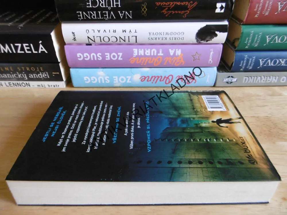 LABYRINT: ÚTĚK, JAMES DASHNER, **an