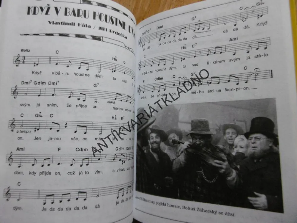 PÍSNIČKY Z MUZIKÁLŮ A HUDEBNÍCH FILMŮ, 1., ONDŘEJ SUCHÝ, PAVEL KANTOREK, ZPĚVNÍK, NOTY, TEXTY,AKORDY