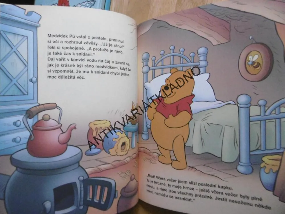 VŠICHNI MILÍ KAMARÁDI, MEDVÍDEK PÚ, WALT DISNEY