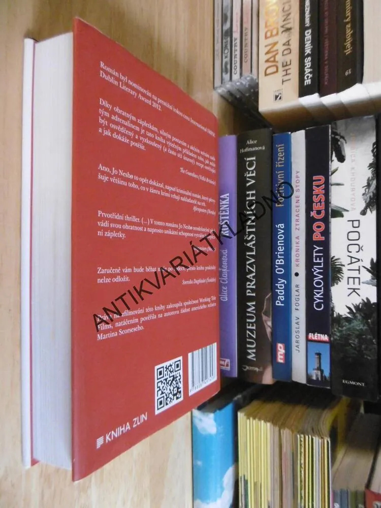 SNĚHULÁK, JO NESBO,**an