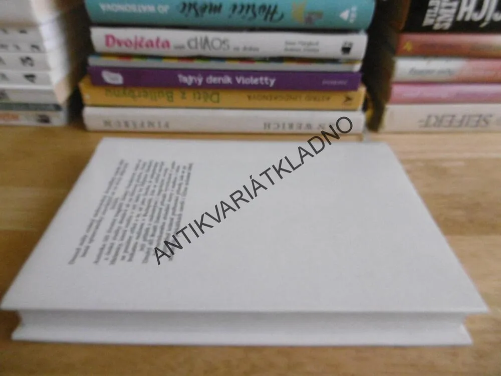 POD TÍHOU ŽIVOTA, VLASTA JAVOŘICKÁ, **an