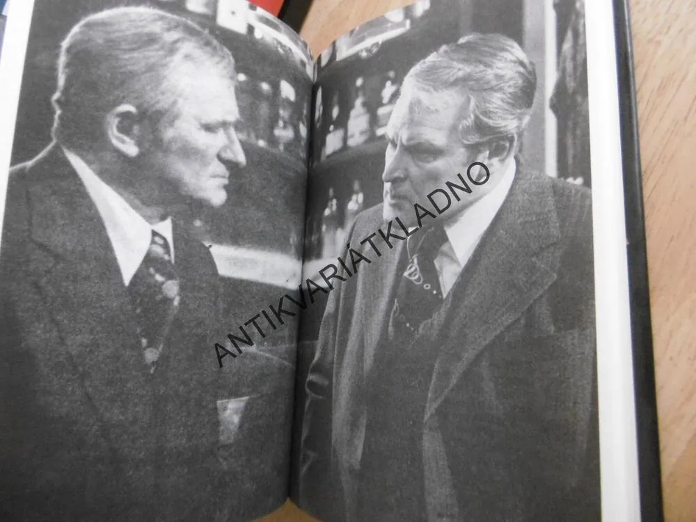 LIŠKY MĚNÍ SRST, JIŘÍ PROCHÁZKA, ANEB 4 X MAJOR ZEMAN, **an