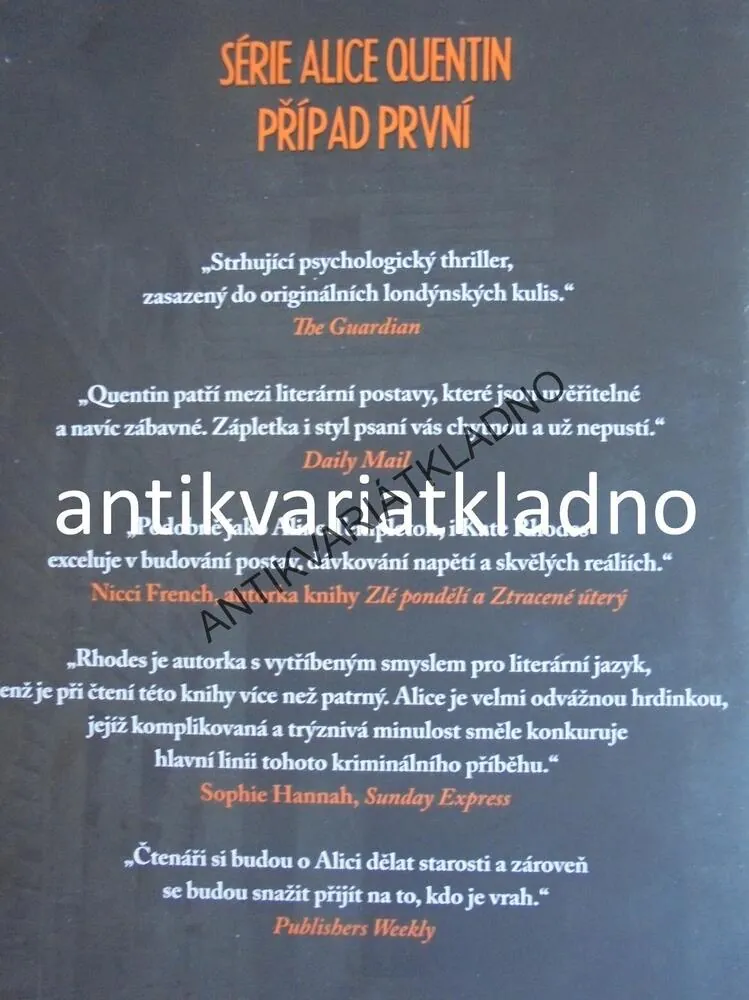 TAJEMSTVÍ HŘBITOVA CROSS BONES, KATE RHODES