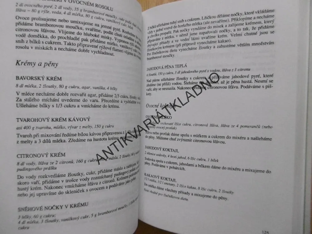 DIETNÍ KUCHAŘKA PRO ZAMĚSTNANOU ŽENU, **an
