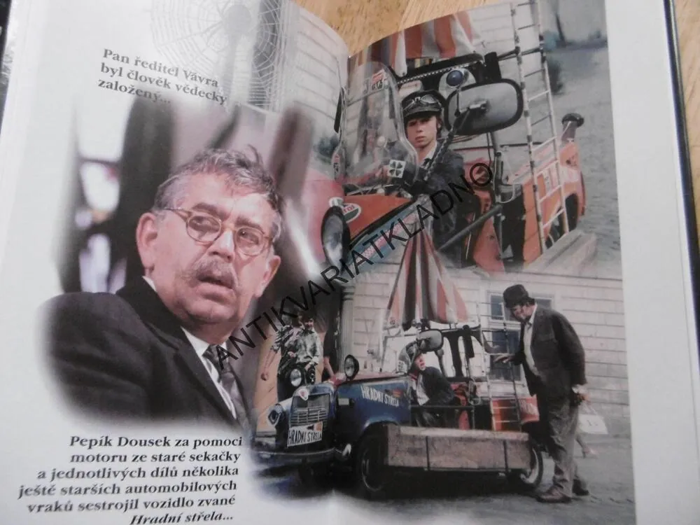 AŤ ŽIJÍ DUCHOVÉ! JIŘÍ MELÍŠEK, PAVEL SÝKORA, **an