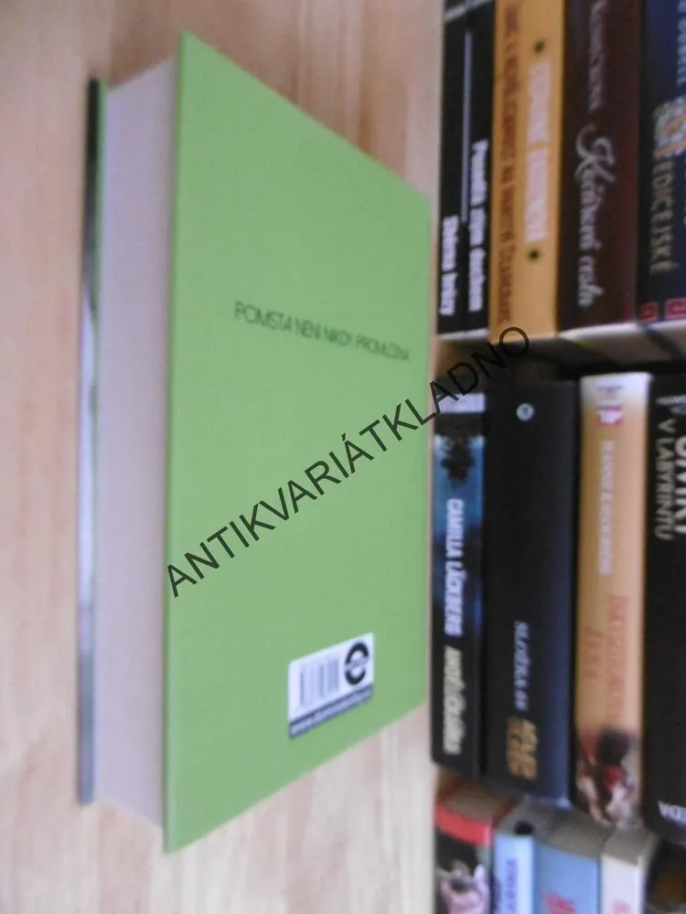 VYROVNAT SI ÚČTY, MARTINA COLE, **an