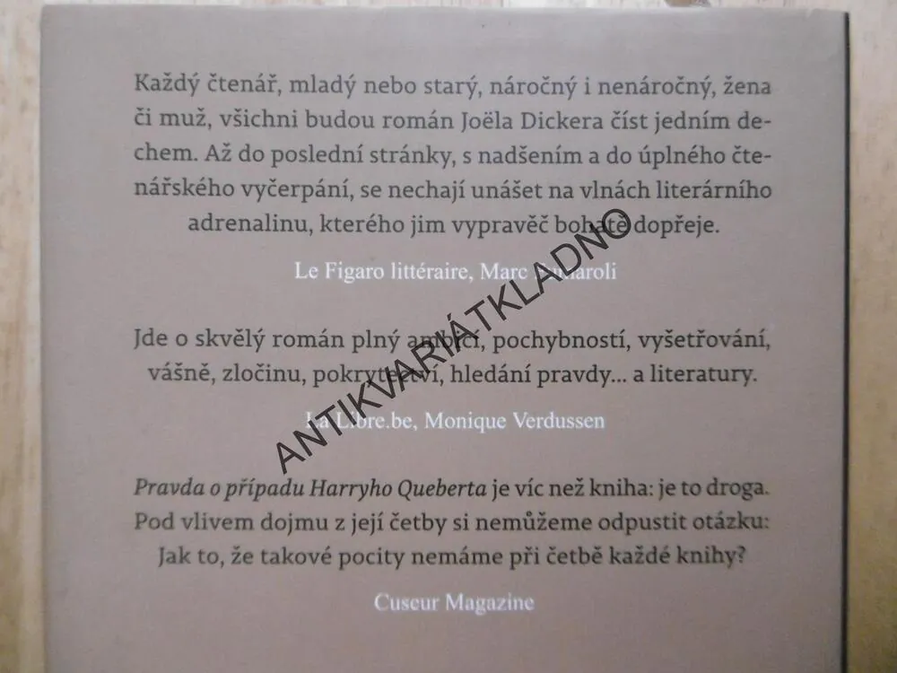 PRAVDA O PŘÍPADU HARRYHO QUEBERTA, JOËL DICKER, **an