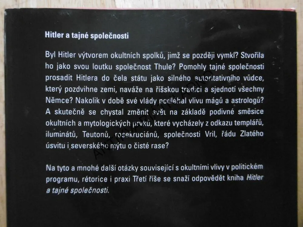HITLER A TAJNÉ SPOLEČNOSTI, PHILIPPE VALODE, **an