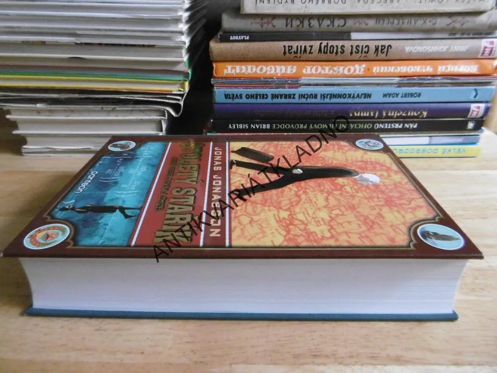 STOLETÝ STAŘÍK, KTERÝ VYLEZL Z OKNA A ZMIZEL, ANALFABETKA,KTERÁ UMĚLA POČÍTAT, JONAS JONASSON, **an
