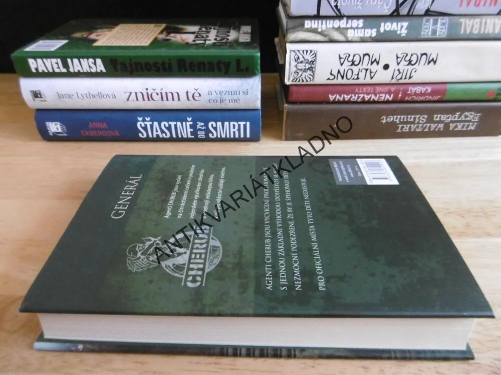 GENERÁL, ROBERT MUCHANORE, **an