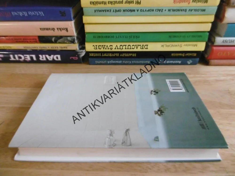ZLOBIVÍ PSI SI UŽIJÍ VÍC LEGRACE, JOHN GROGAN, **an