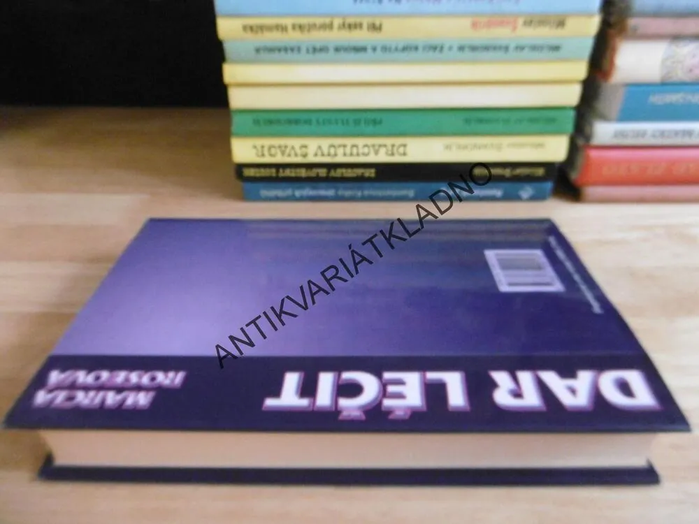 DAR LÉČIT, MARCIA ROSEOVÁ, **an