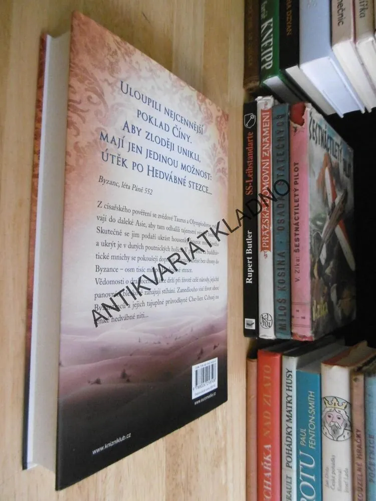 ZLODĚJI HEDVÁBÍ, DIRK HUSEMANN, **an