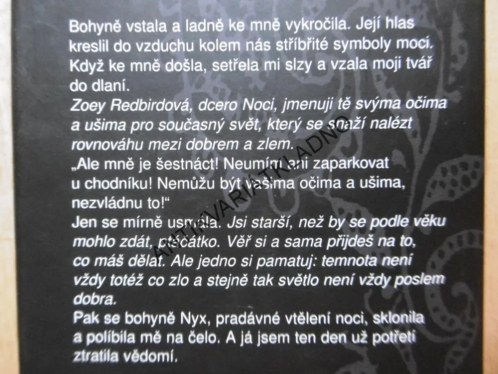 ŠKOLA NOCI 1., OZNAČENÁ, P.C. CASTOVÁ, KRISTIN CASTOVÁ, **an