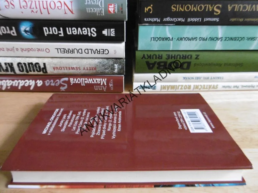 KMEN ANDROMEDA, MICHAEL CRICHTON, **an