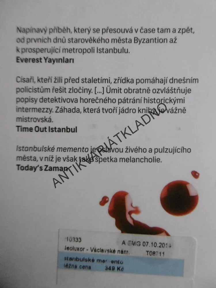 ISTANBULSKÉ MEMENTO, AHMET ÜMIT, **an