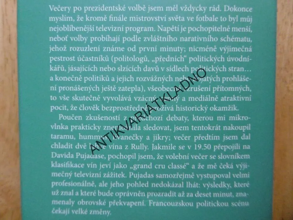 PODVOLENÍ, MICHEL HOUELLEBECQ, **an