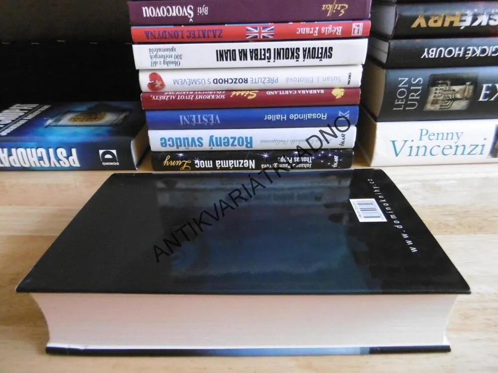 HODINÁŘ, JEFFERY DEAVER, **an