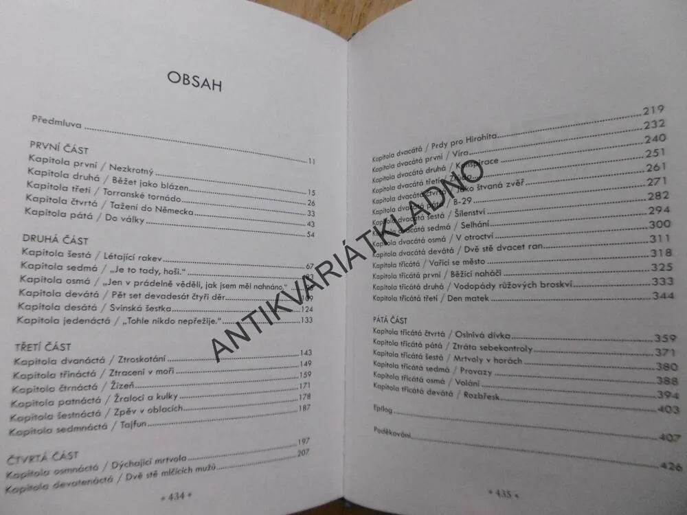 NEZLOMNÝ, PŘEŽITÍ, ODHODLÁNÍ, VYKOUPENÍ, LAURA HILLENBRANDOVÁ, **an