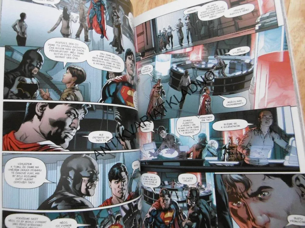 LIGA SPRAVEDLNOSTI, BEZČASÍ, KOMIKS DC, CREW 3., **an