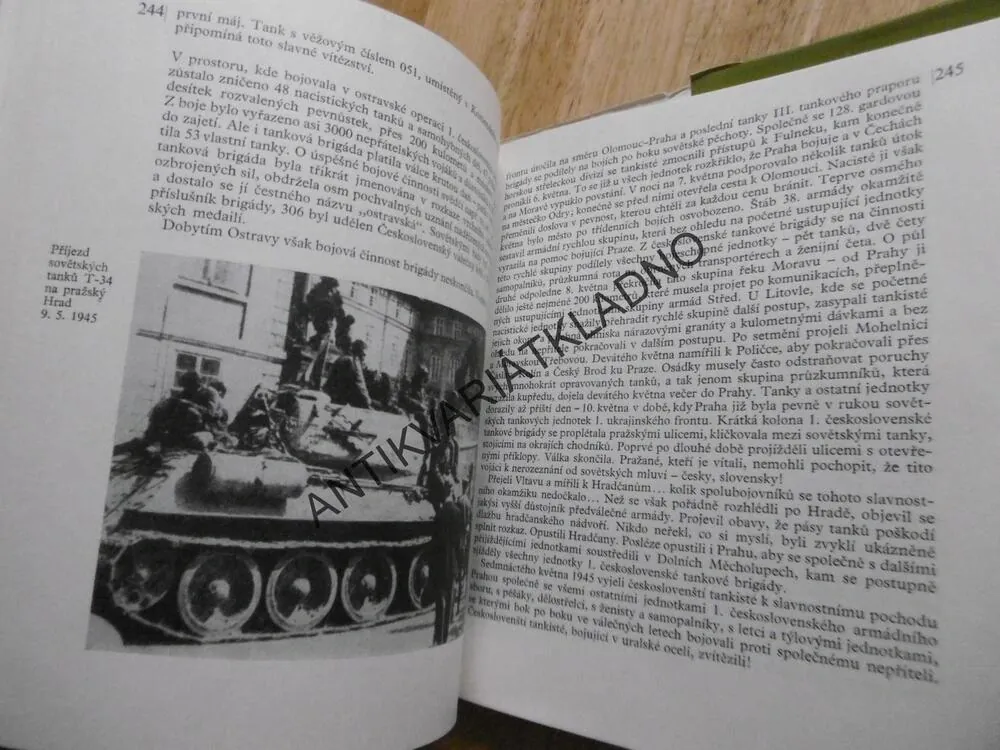 ČESKOSLOVENSKÉ TANKY A TANKISTÉ, OTA HOLUB, **an