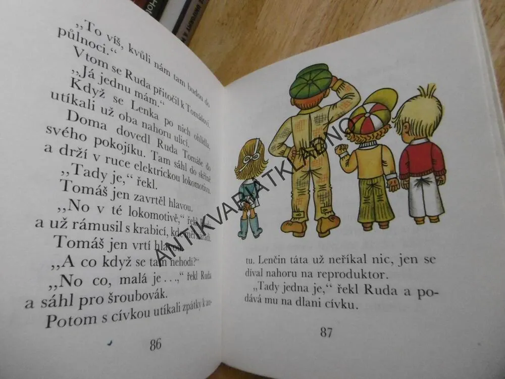 LENKA A DVA KLUCI, VÁCLAV ČTVRTEK, HELENA ZMATLÍKOVÁ, **an