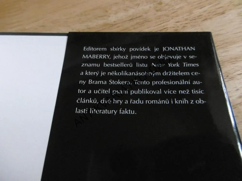 AKTA X - NIKOMU NEVĚŘ, JONATHAN MABERRY, **an